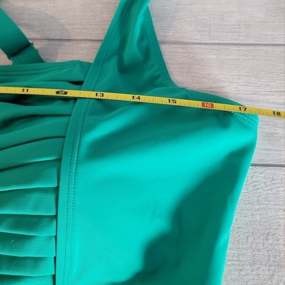 Dia & Co Emerald Green Tankini & Bottom Swimsuit Set - Picture 4 of 16